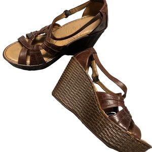 Wedges with unique basket style wedge heel!